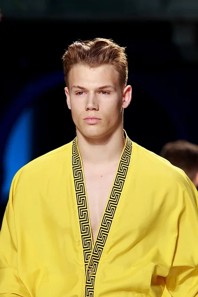 Look 31